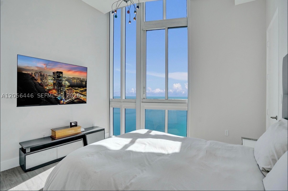 15901 Collins Ave #4301 Sunny Isles Beach, FL 33160