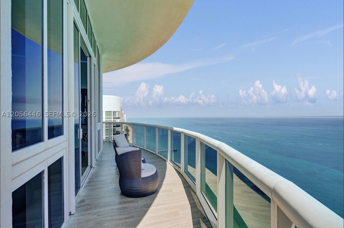 15901 Collins Ave #4301 Sunny Isles Beach, FL 33160