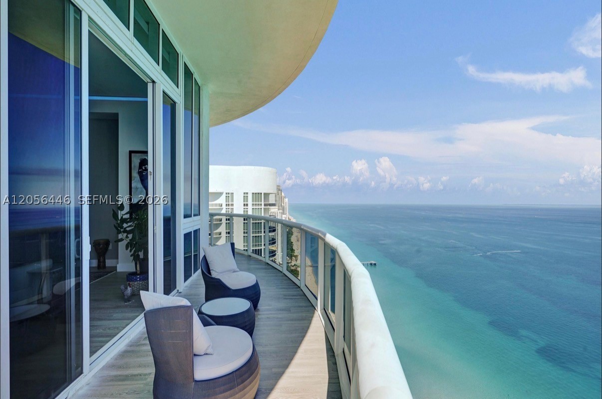 15901 Collins Ave #4301 Sunny Isles Beach, FL 33160