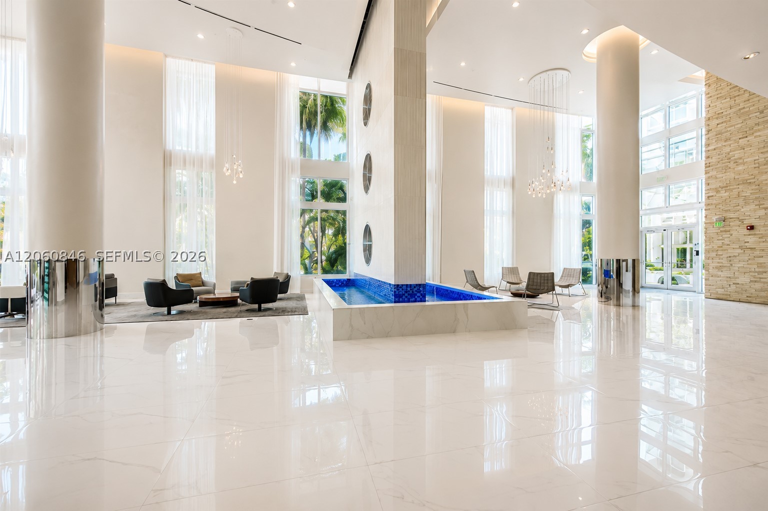 image Brickell on the River South27