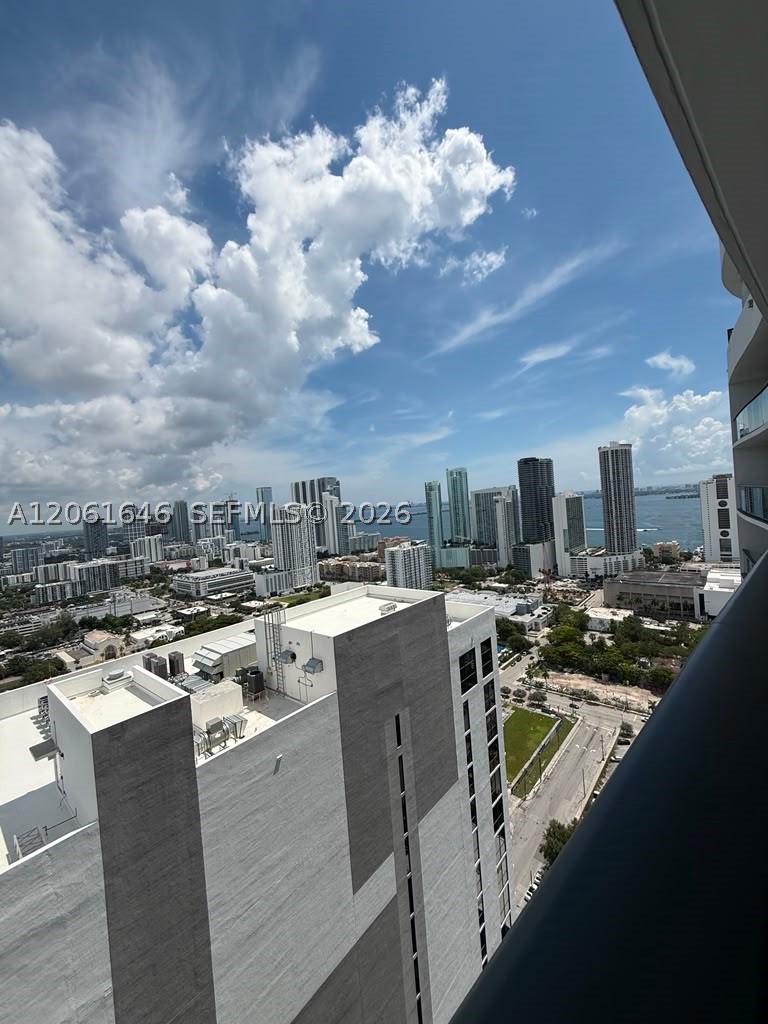 image Canvas13