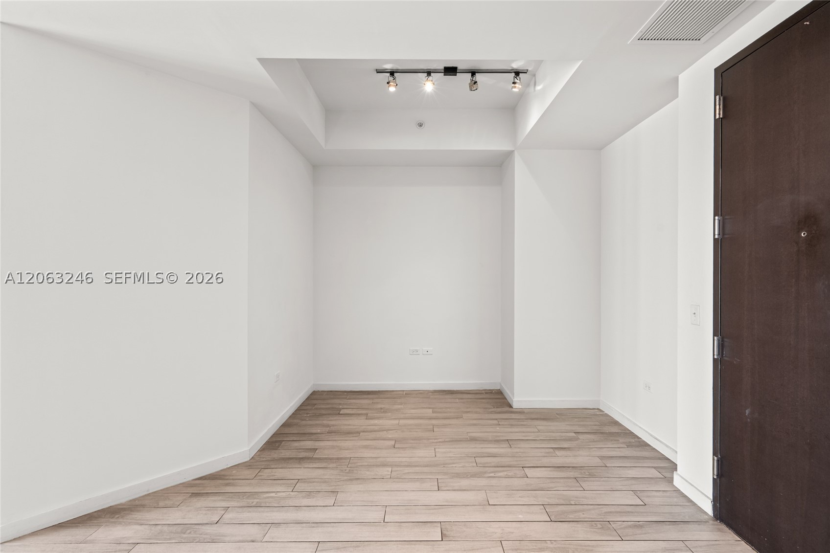 image Nine at Mary Brickell Village5
