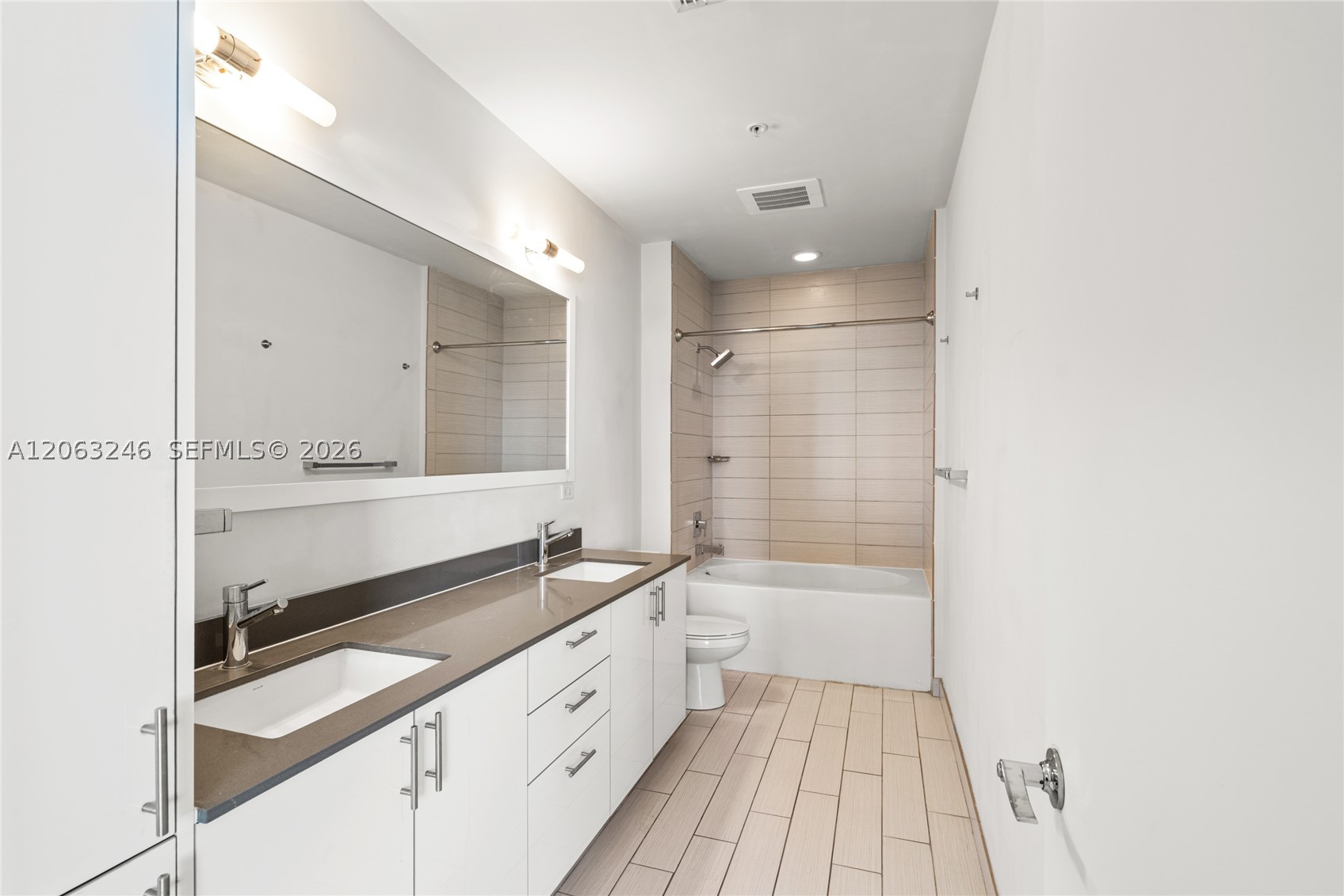 image Nine at Mary Brickell Village8