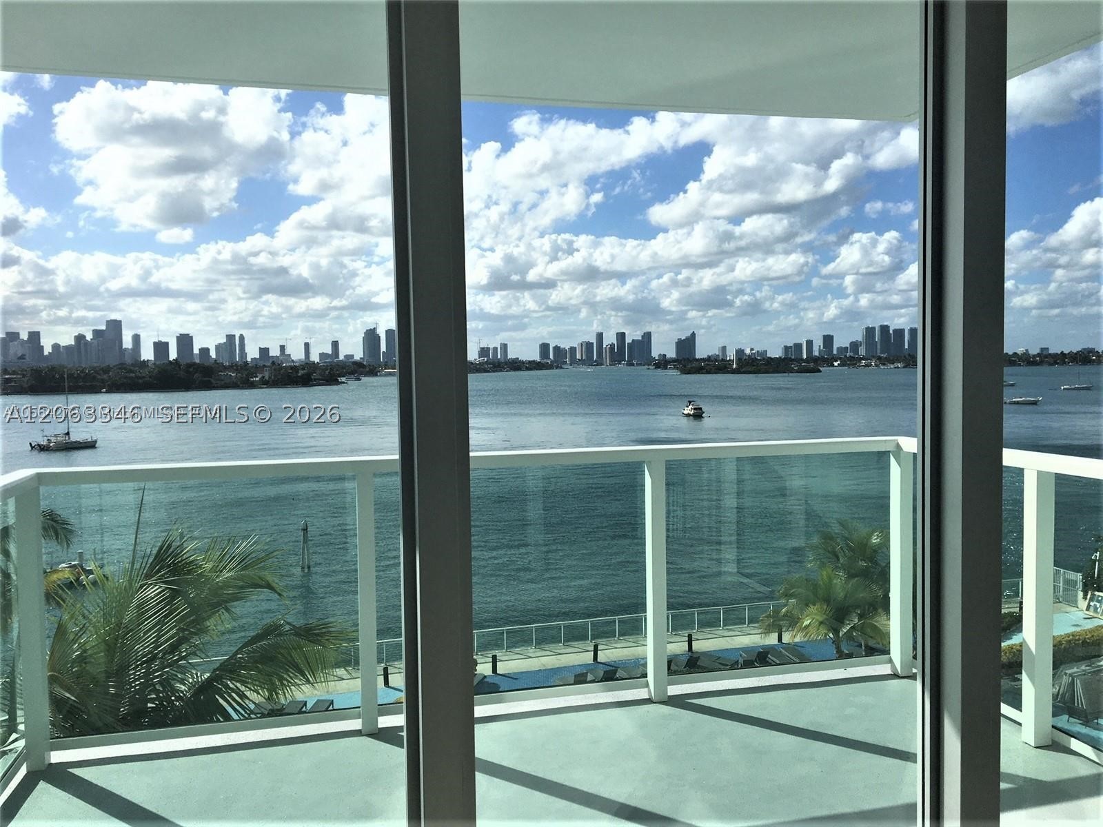 1000 West Ave #515