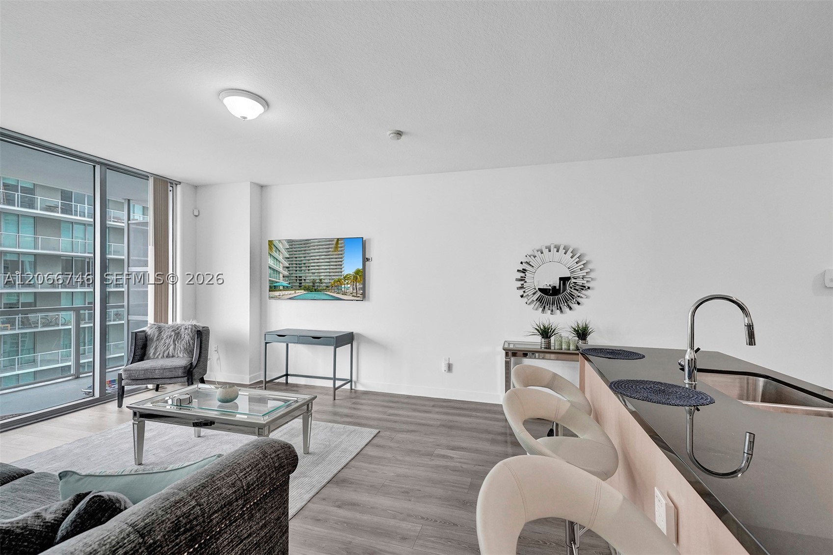 image Axis on Brickell South21