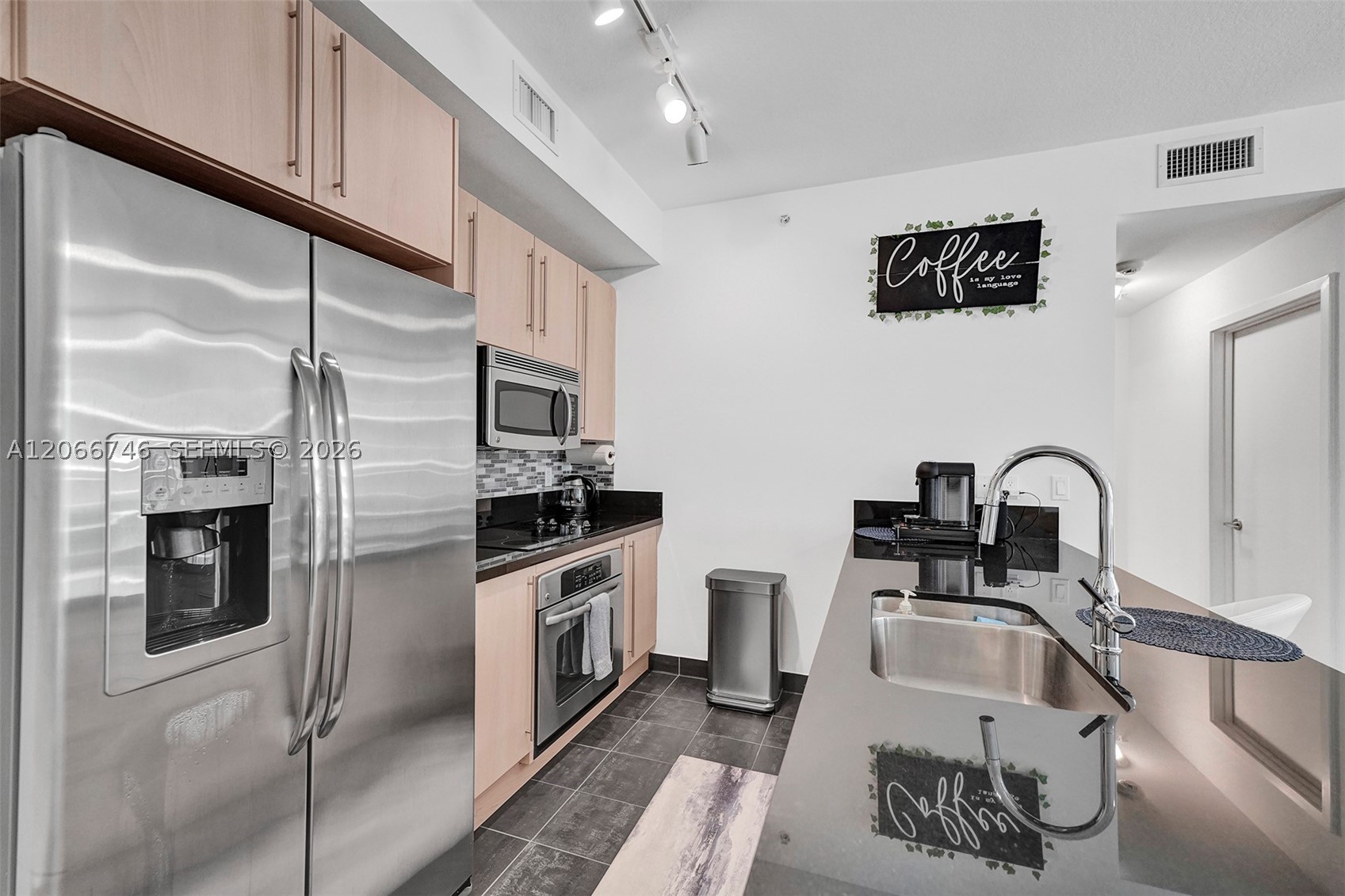 image Axis on Brickell South23