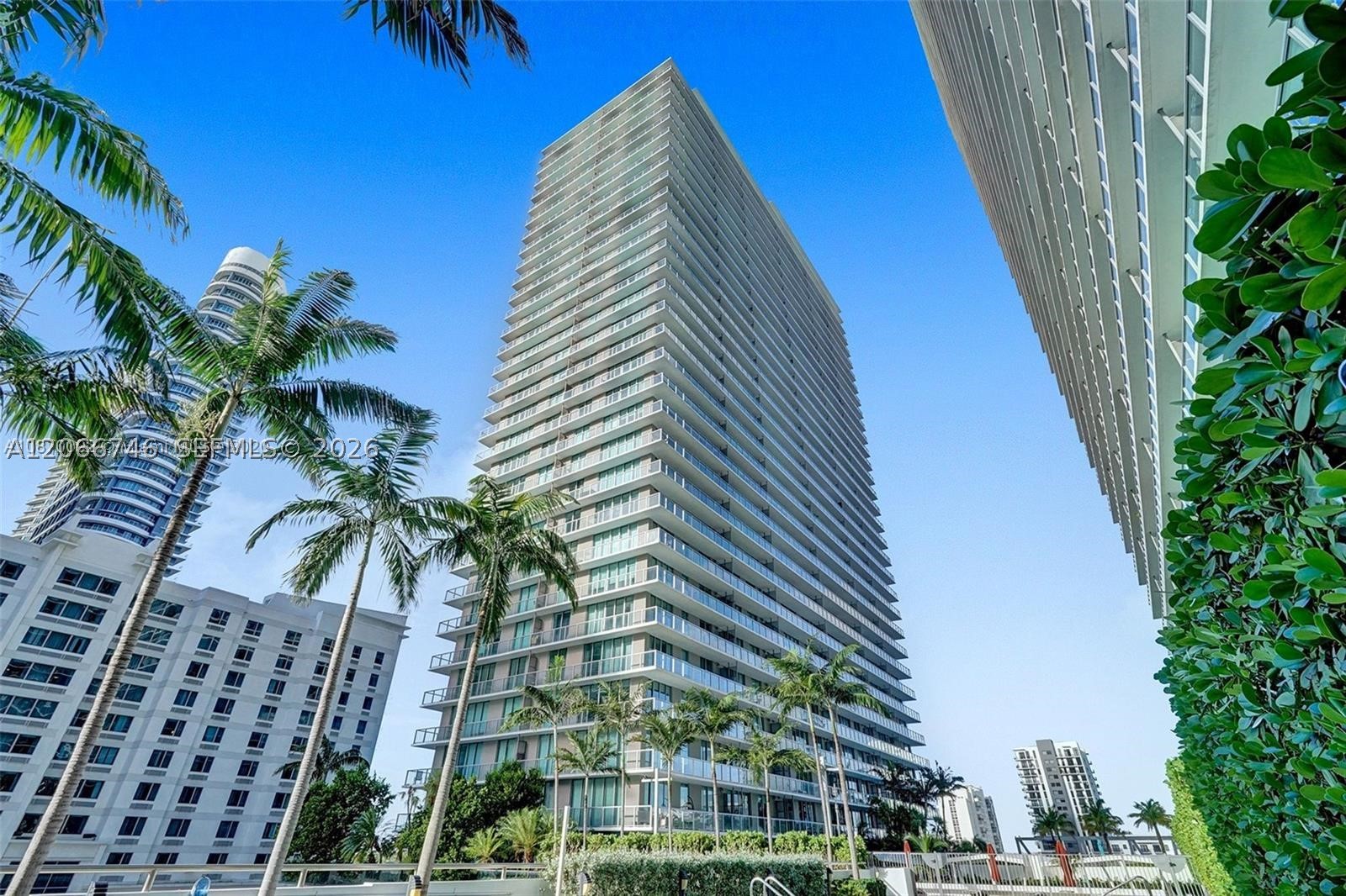 image Axis on Brickell South44