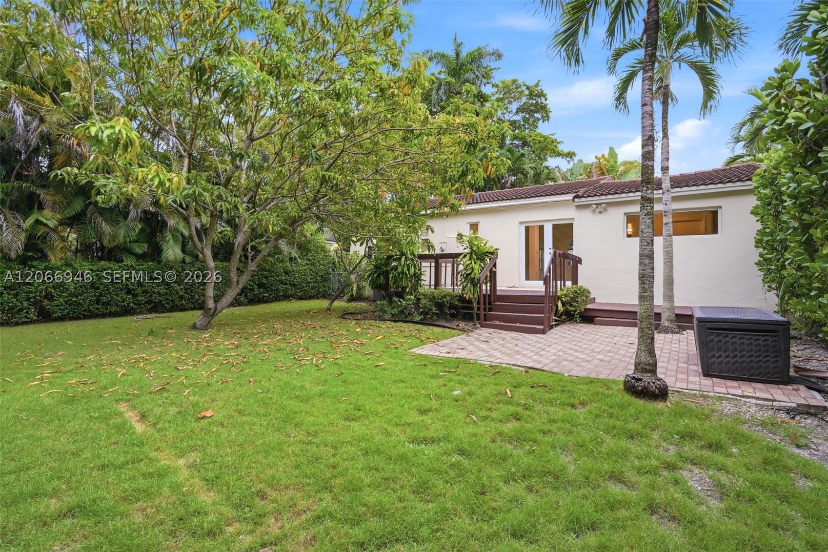 2355 Overbrook St Miami, FL 33133