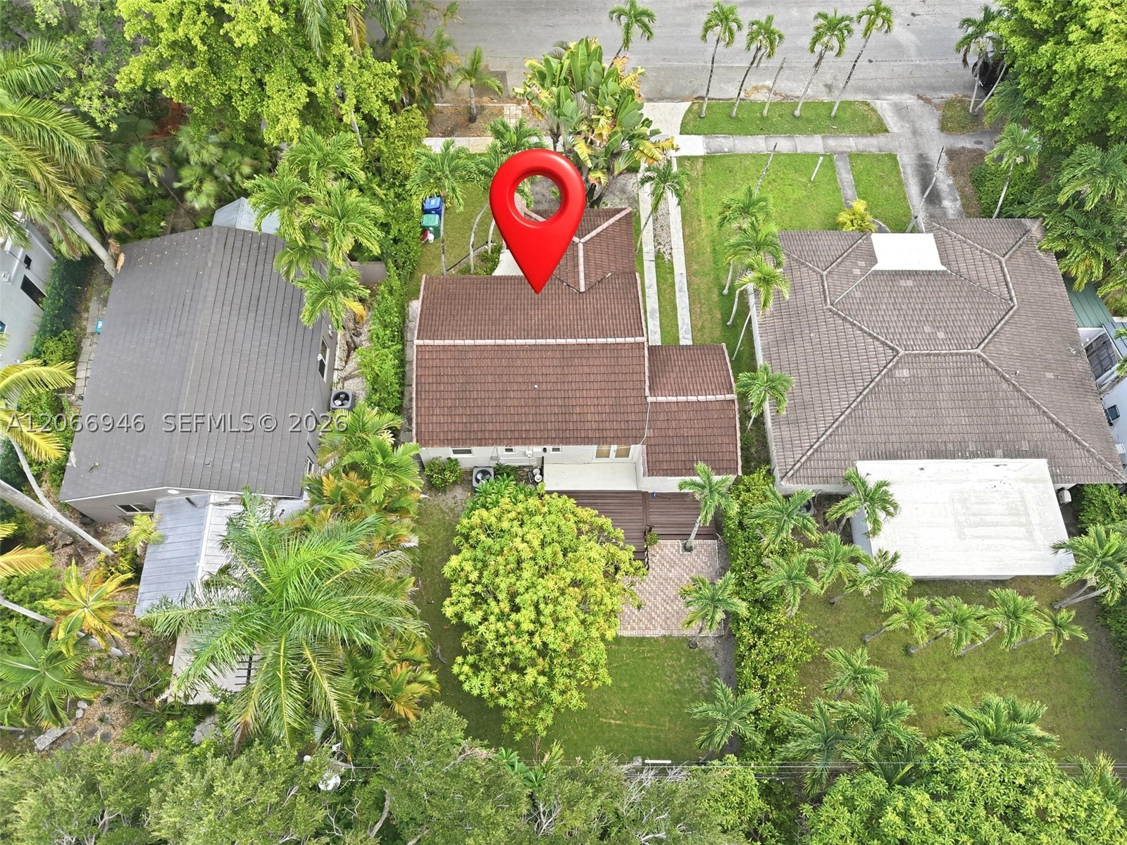 2355 Overbrook St Miami, FL 33133