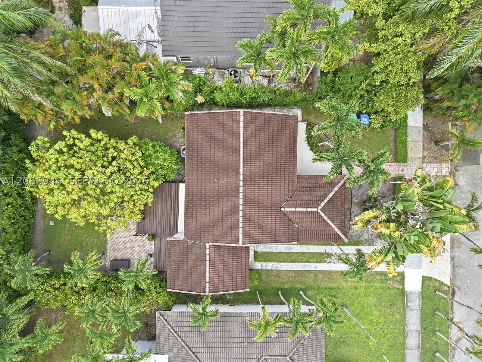 2355 Overbrook St Miami, FL 33133