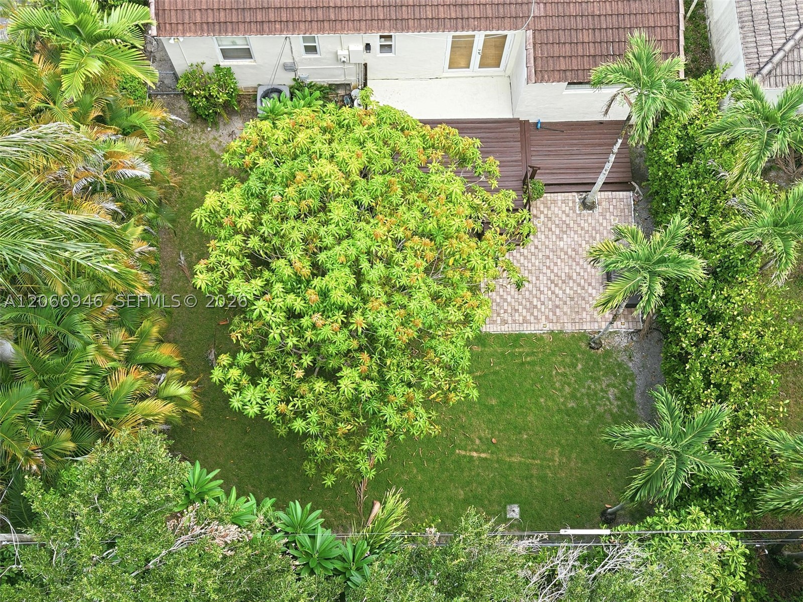 2355 Overbrook St Miami, FL 33133