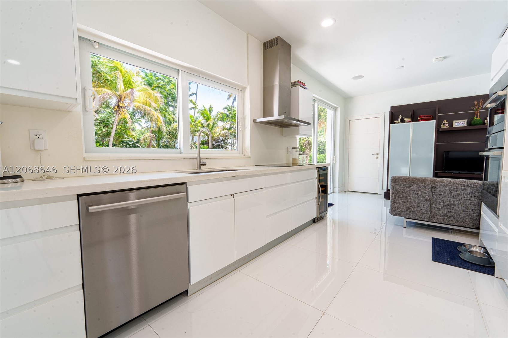 7277 SW 165th St Palmetto Bay, FL 33157