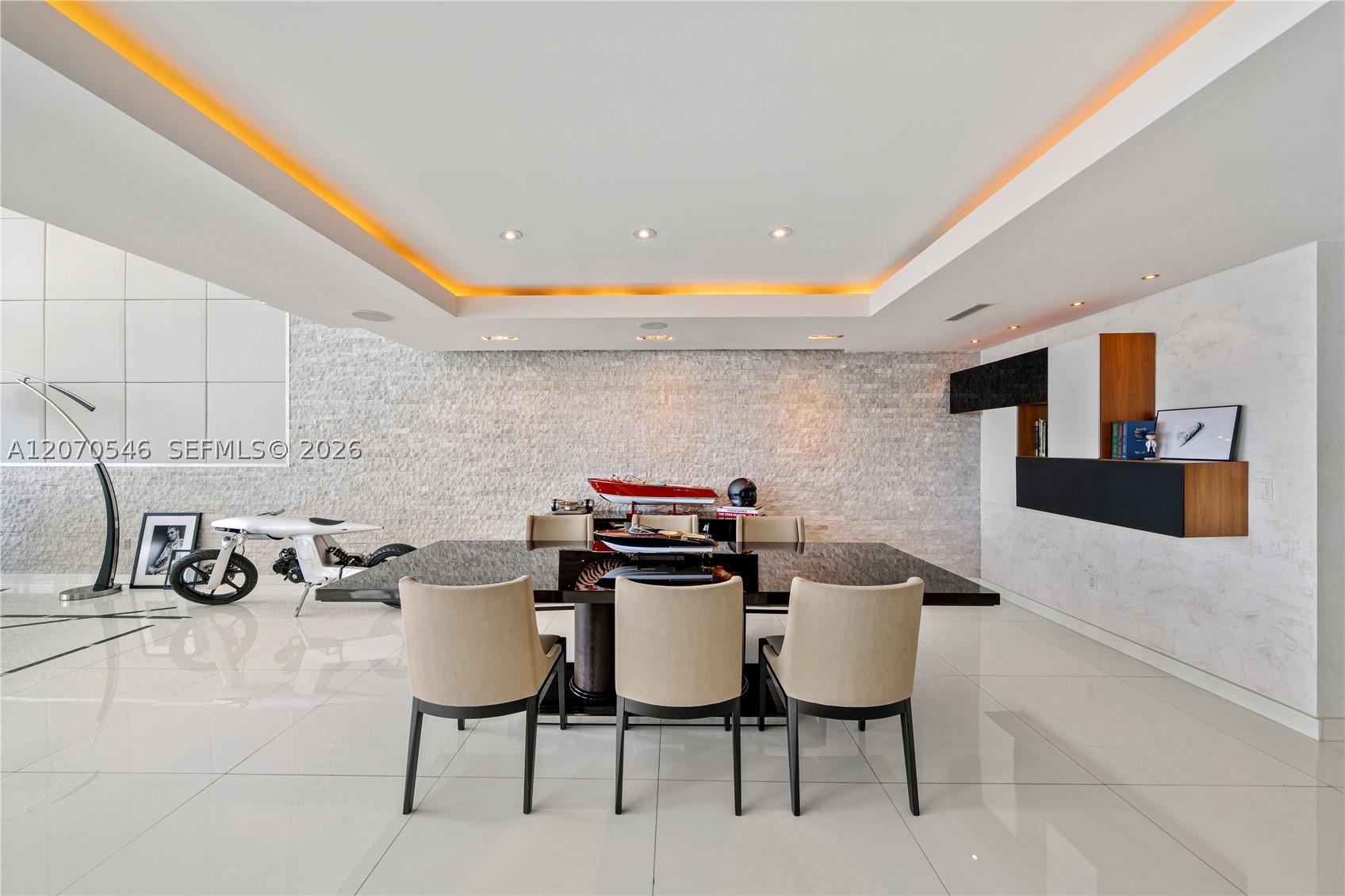 1040 Biscayne Blvd #4403 Miami, FL 33132