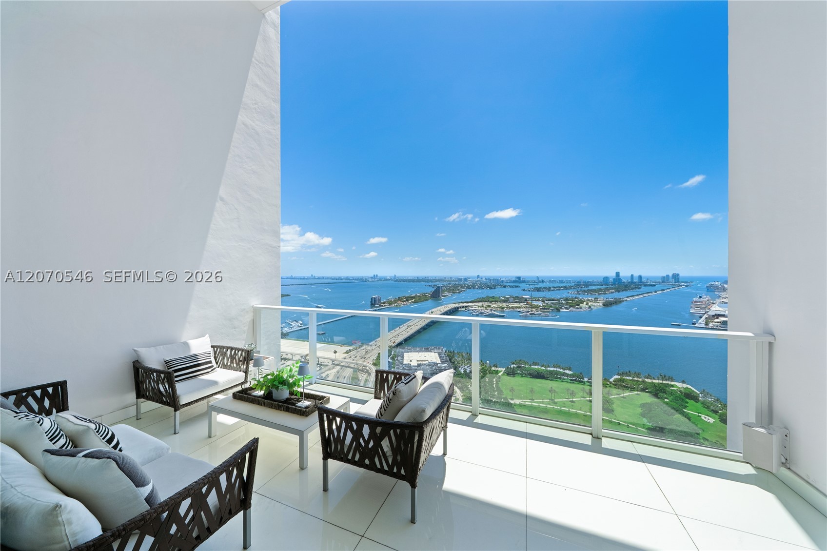 1040 Biscayne Blvd #4403 Miami, FL 33132
