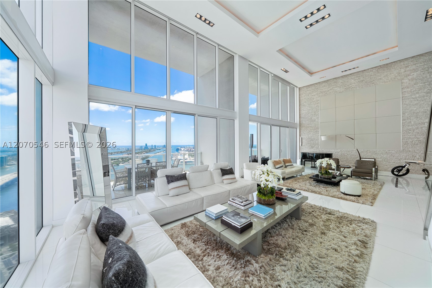 1040 Biscayne Blvd #4403 Miami, FL 33132