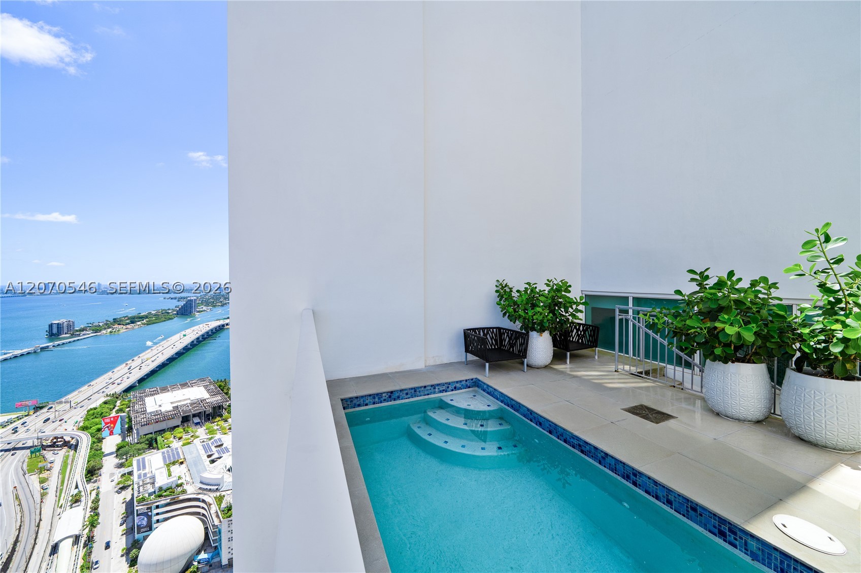 1040 Biscayne Blvd #4403 Miami, FL 33132