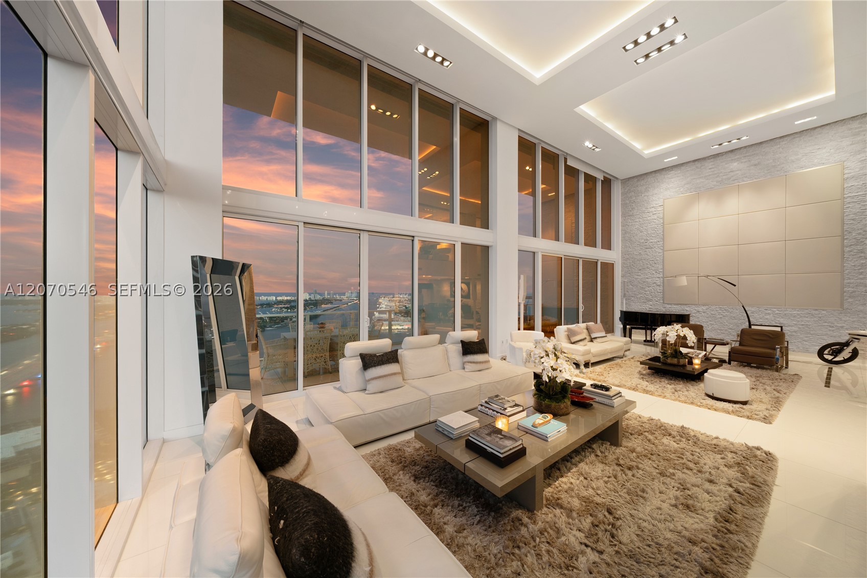 1040 Biscayne Blvd #4403 Miami, FL 33132