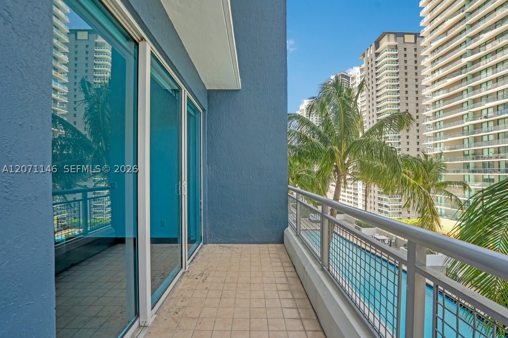 image Infinity at Brickell17