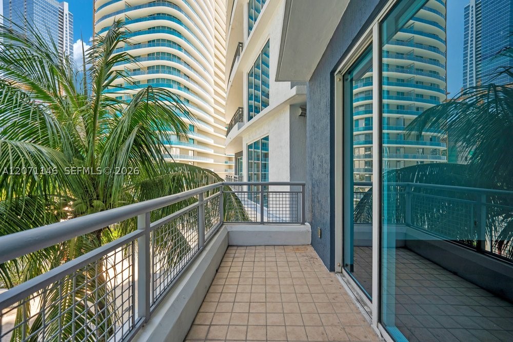 image Infinity at Brickell18
