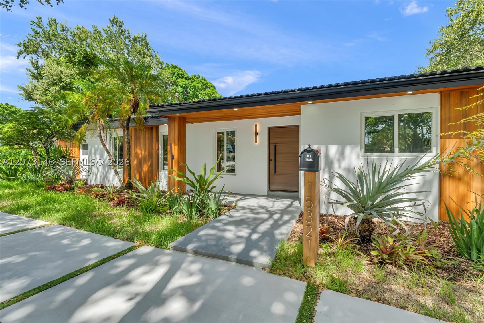 15321 SW 82nd Ave Palmetto Bay, FL 33157