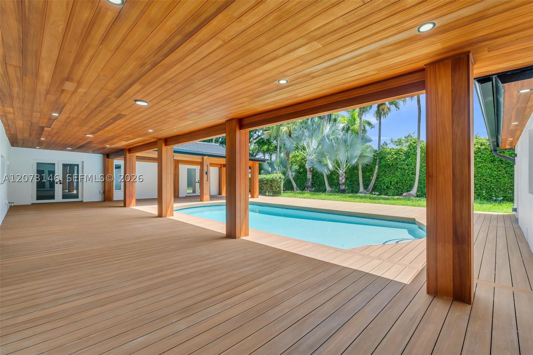 15321 SW 82nd Ave Palmetto Bay, FL 33157
