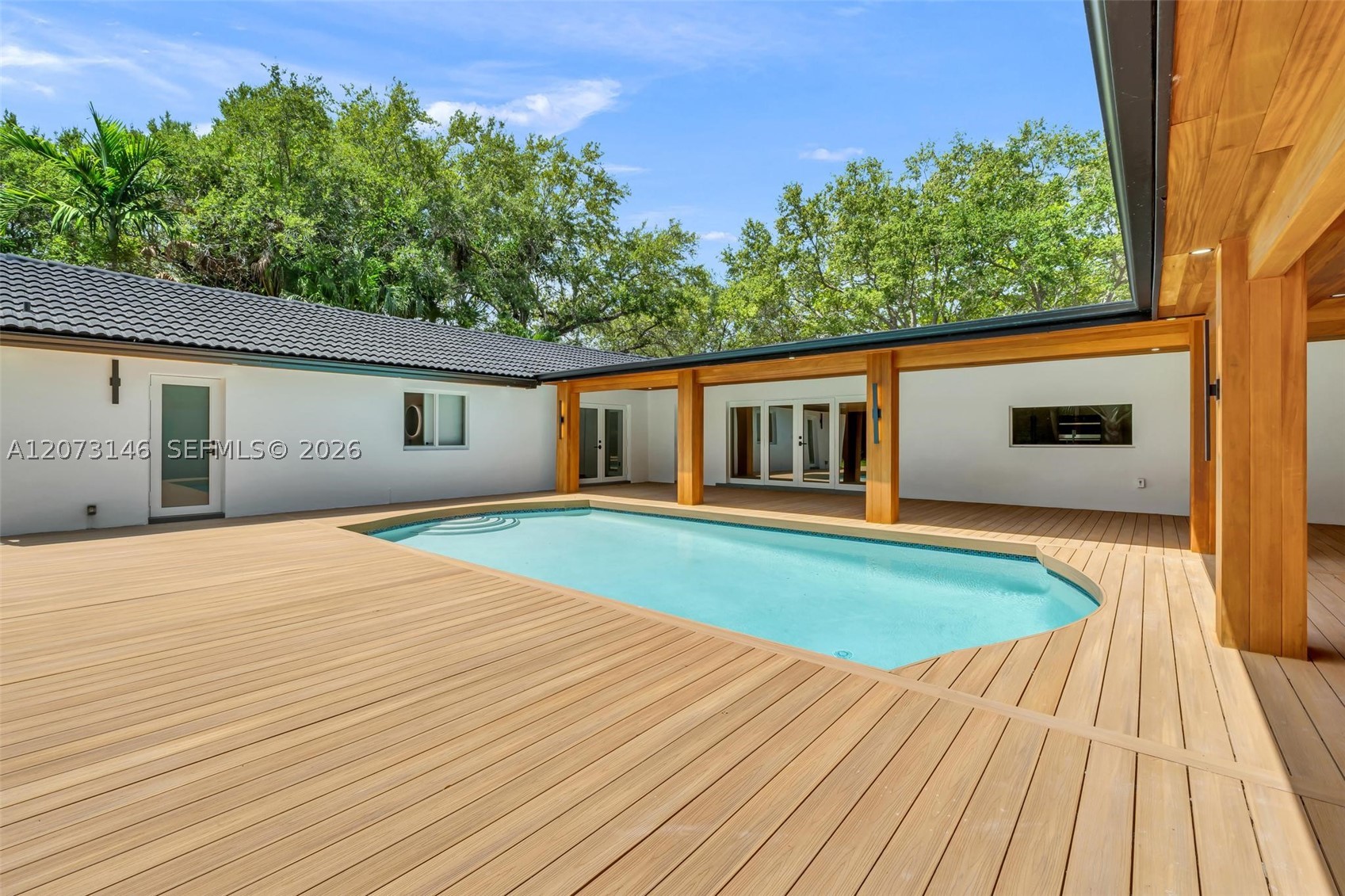 15321 SW 82nd Ave Palmetto Bay, FL 33157