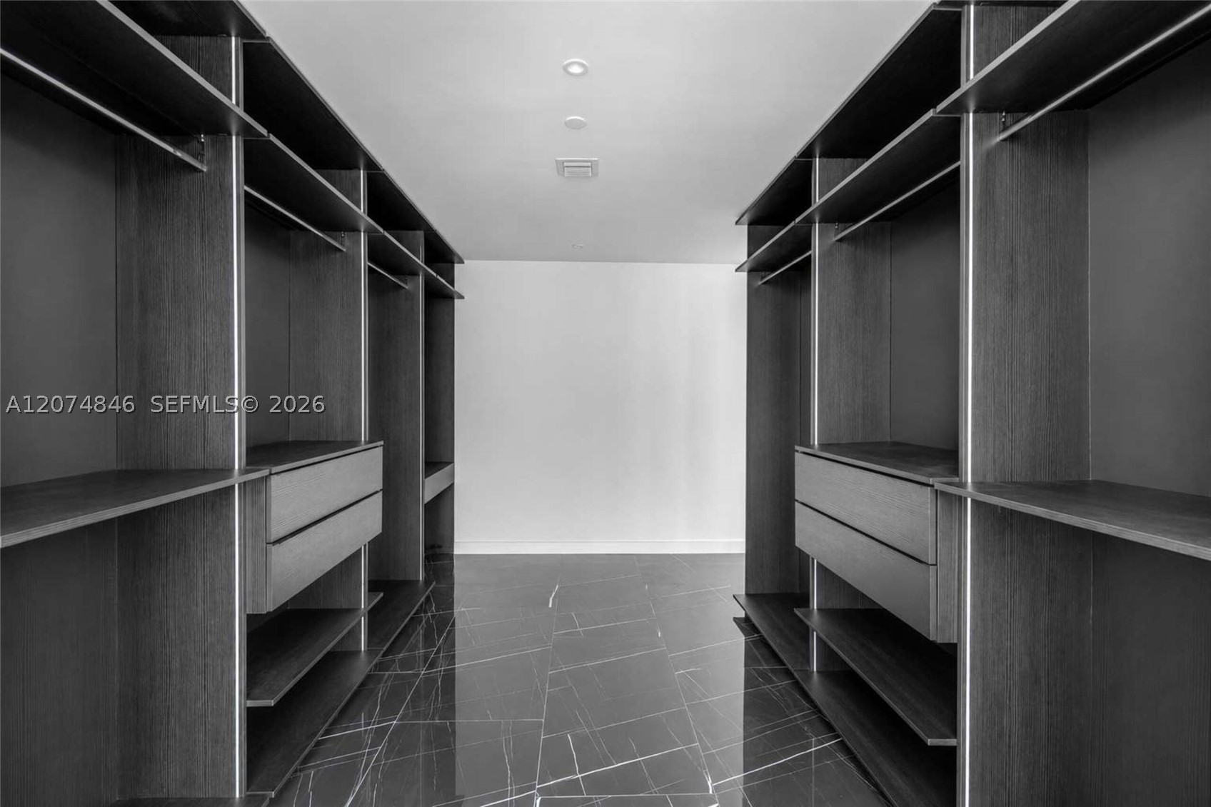 20 NE 11th St #6101 Miami, FL 33132