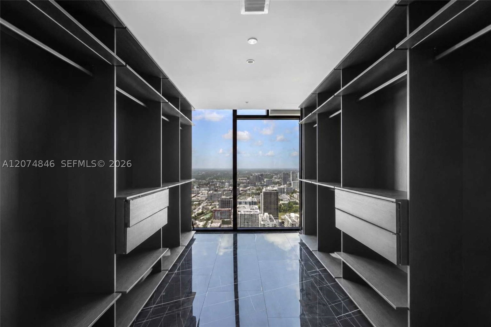 20 NE 11th St #6101 Miami, FL 33132