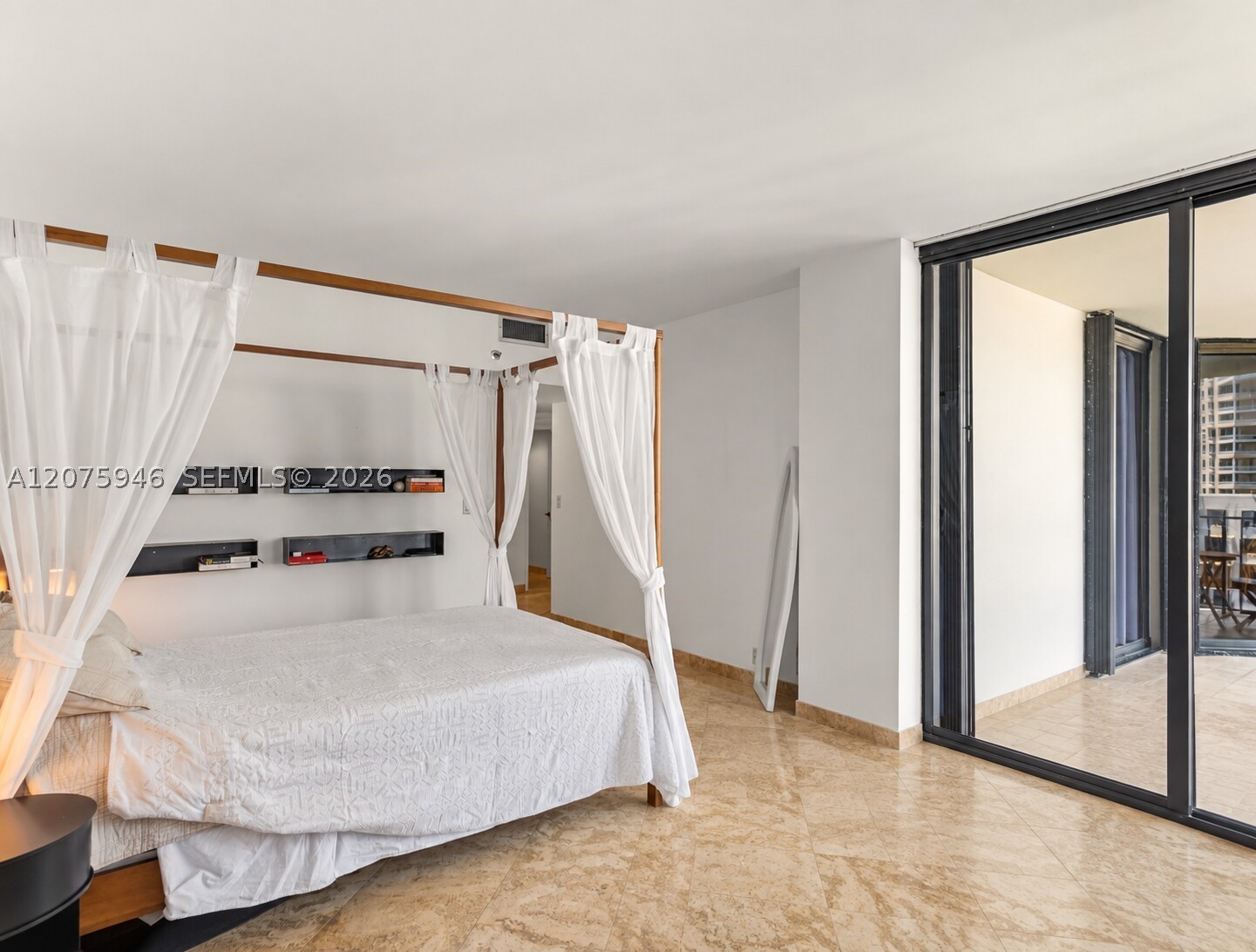image Brickell Key One13