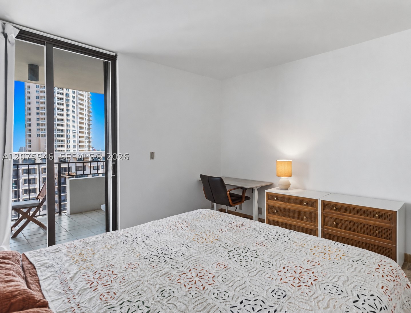 image Brickell Key One18