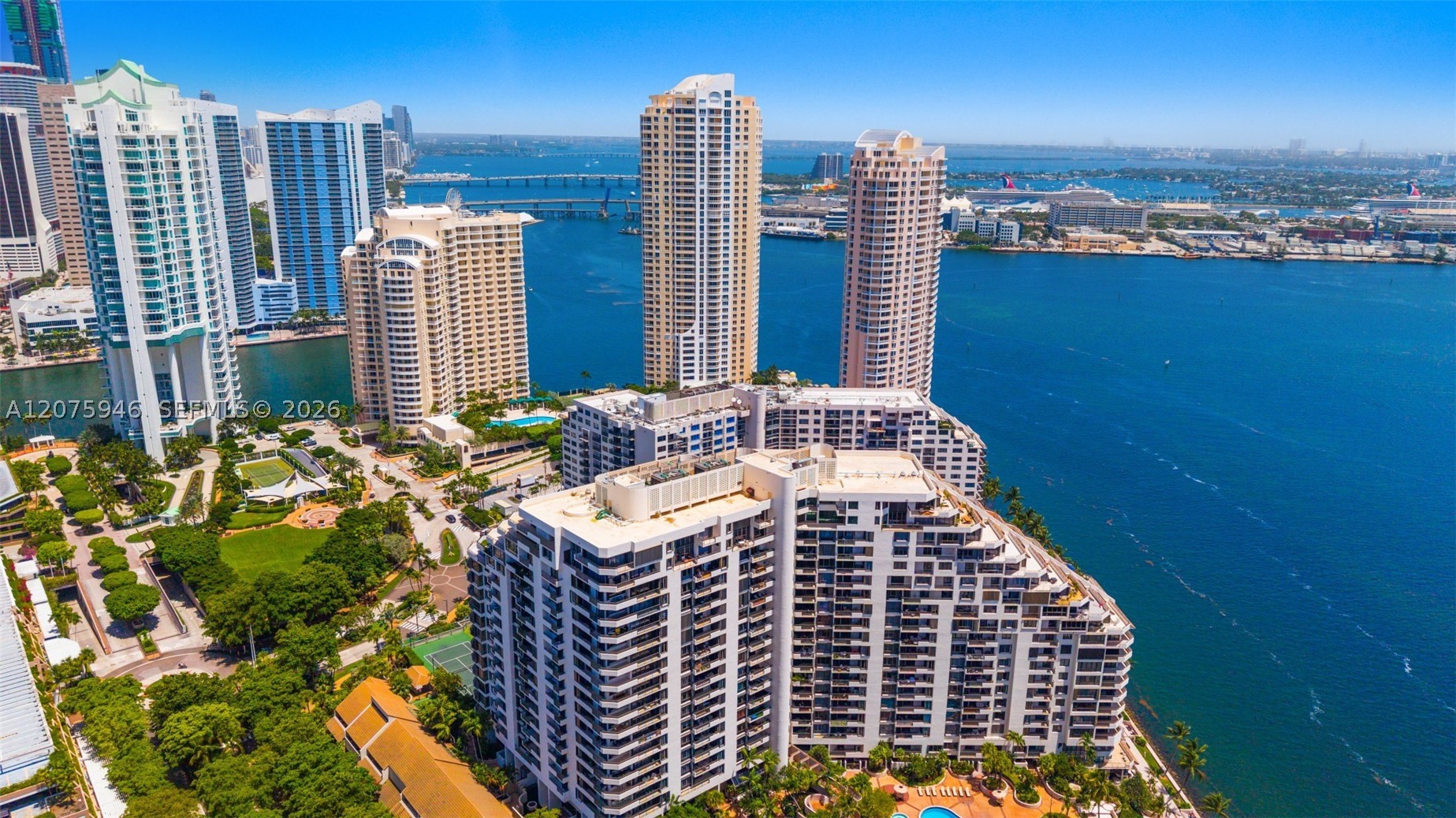 image Brickell Key One37