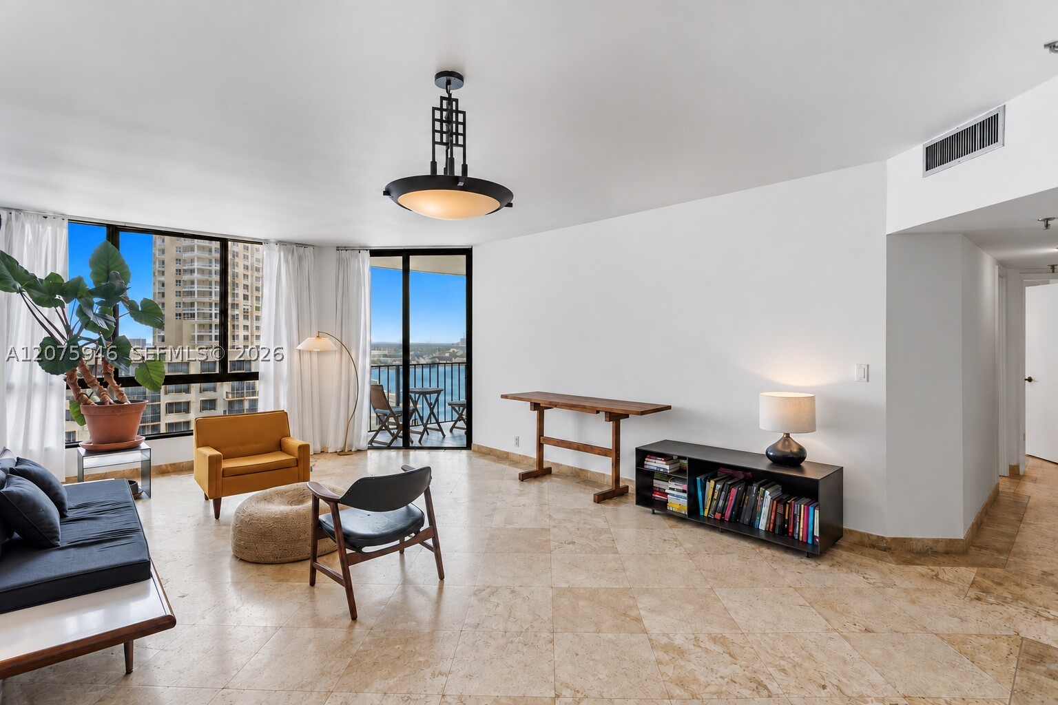 image Brickell Key One4