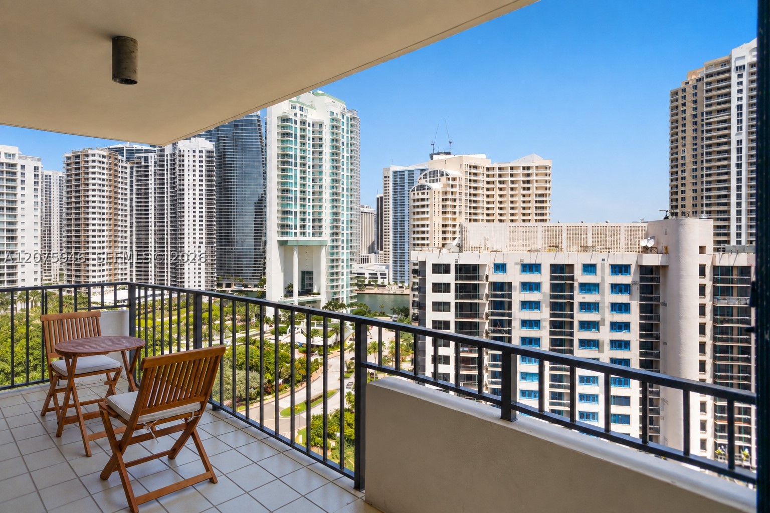 image Brickell Key One5