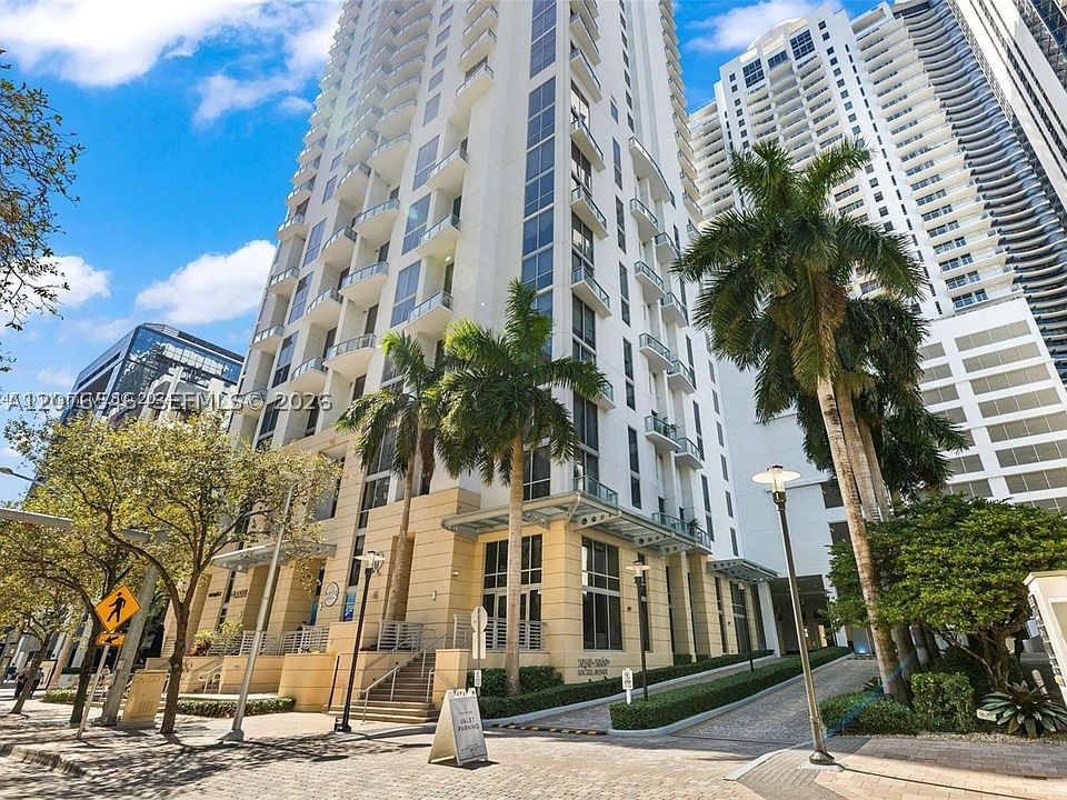 1060 Brickell Ave #2407