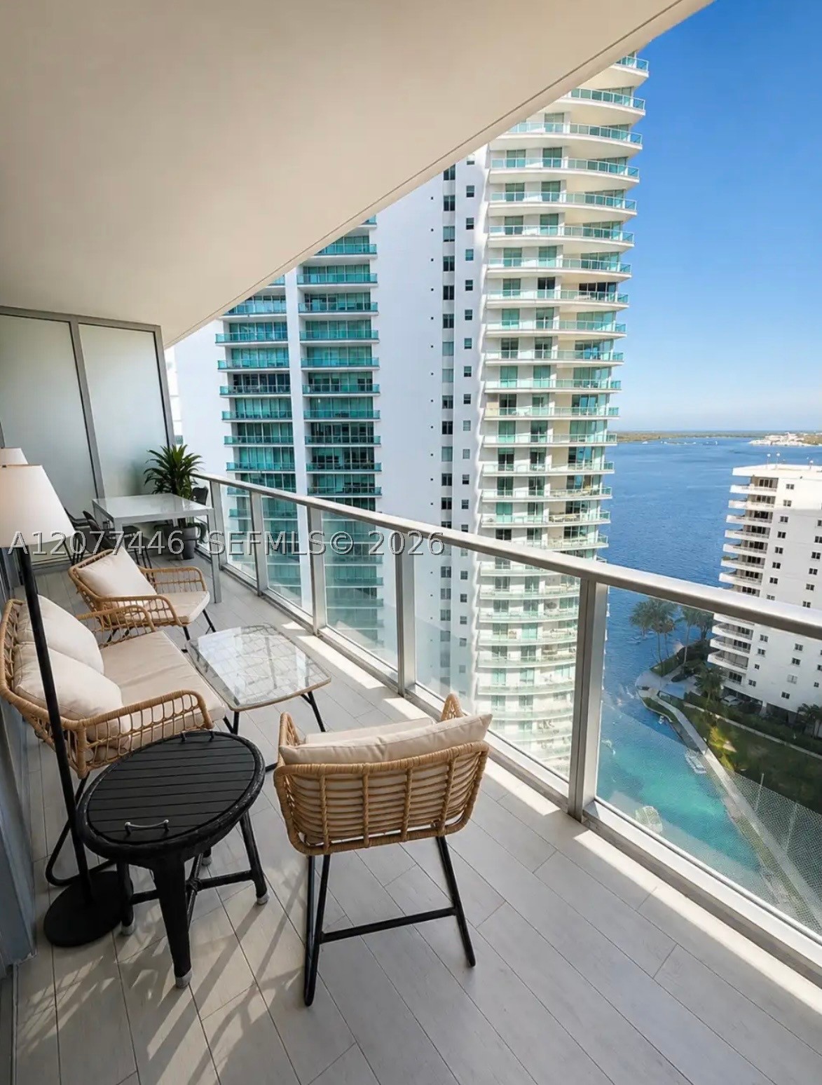 1300 Brickell Bay Dr #1807