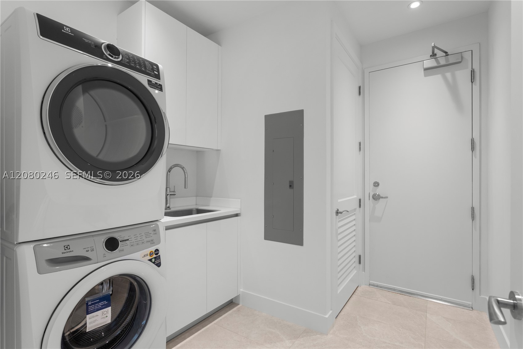 image Una Residences17