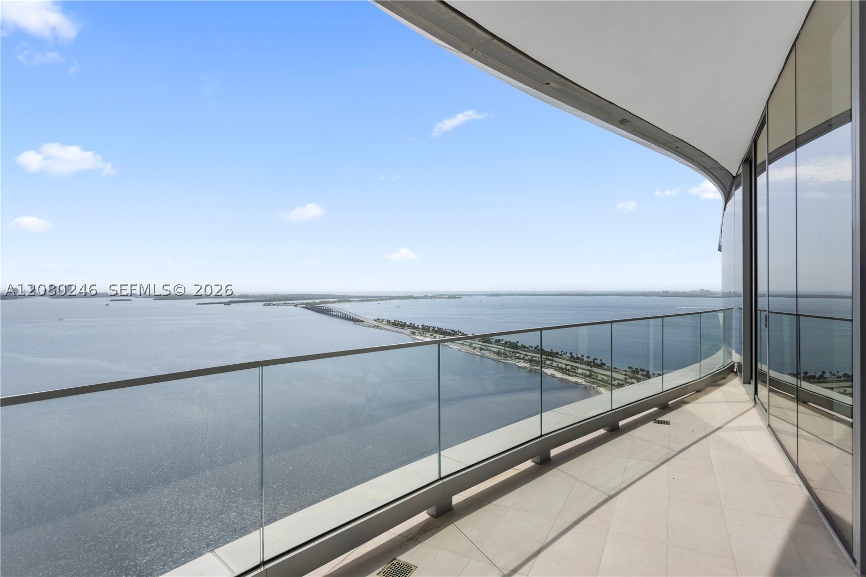 image Una Residences38