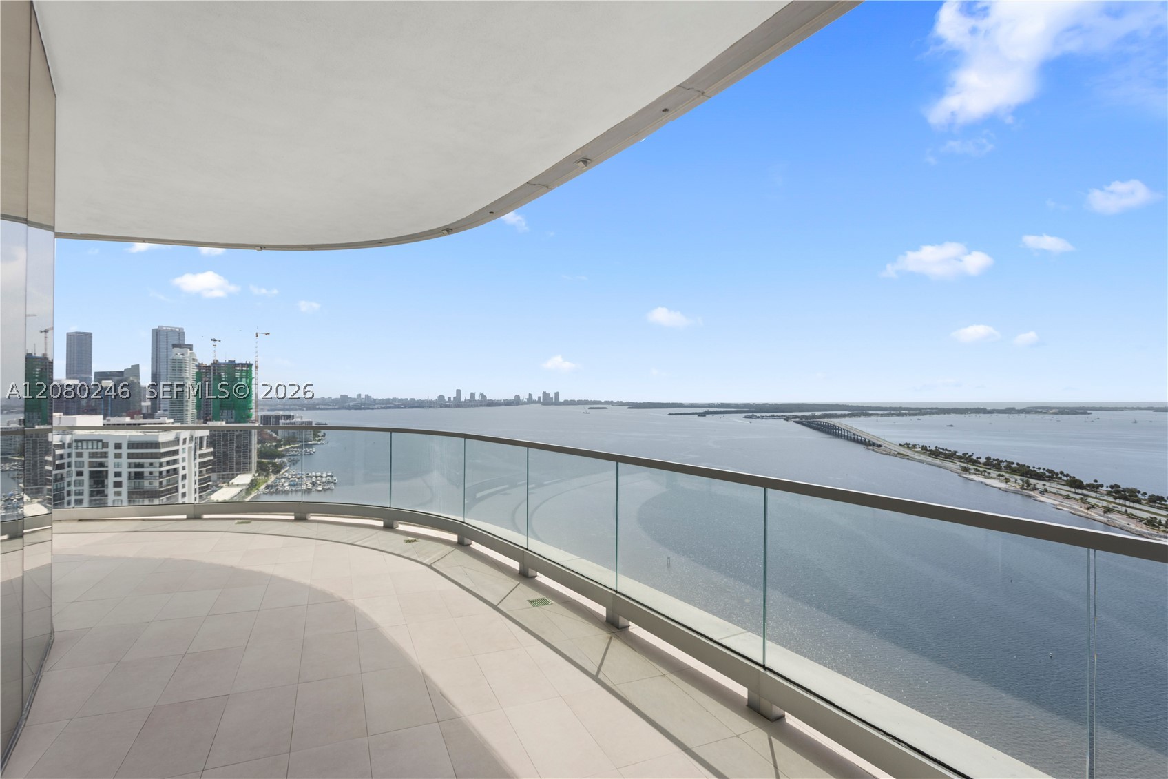 image Una Residences39