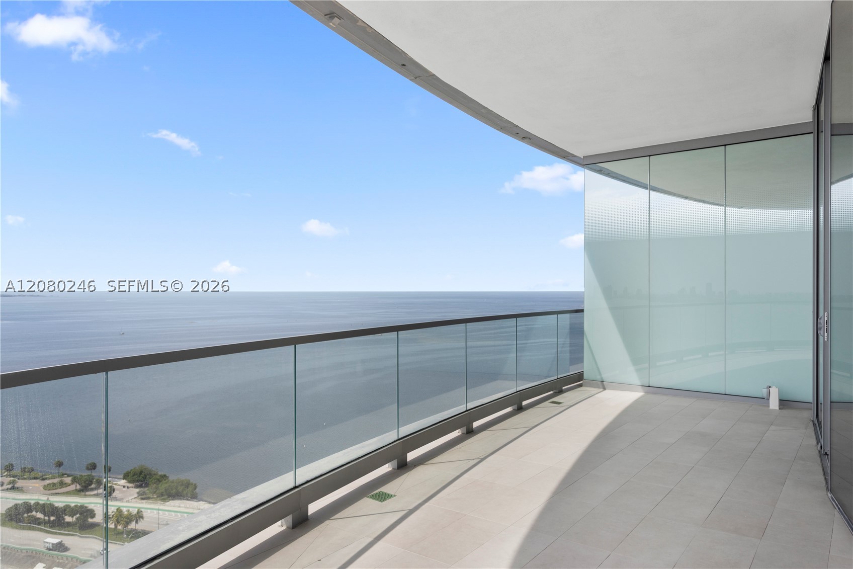 image Una Residences40