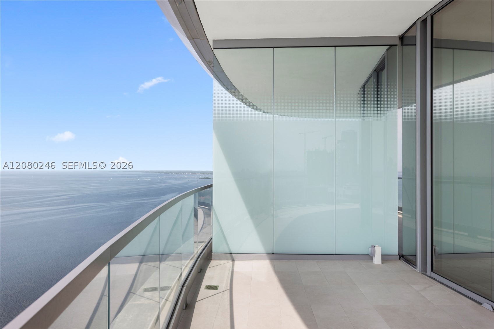 image Una Residences41