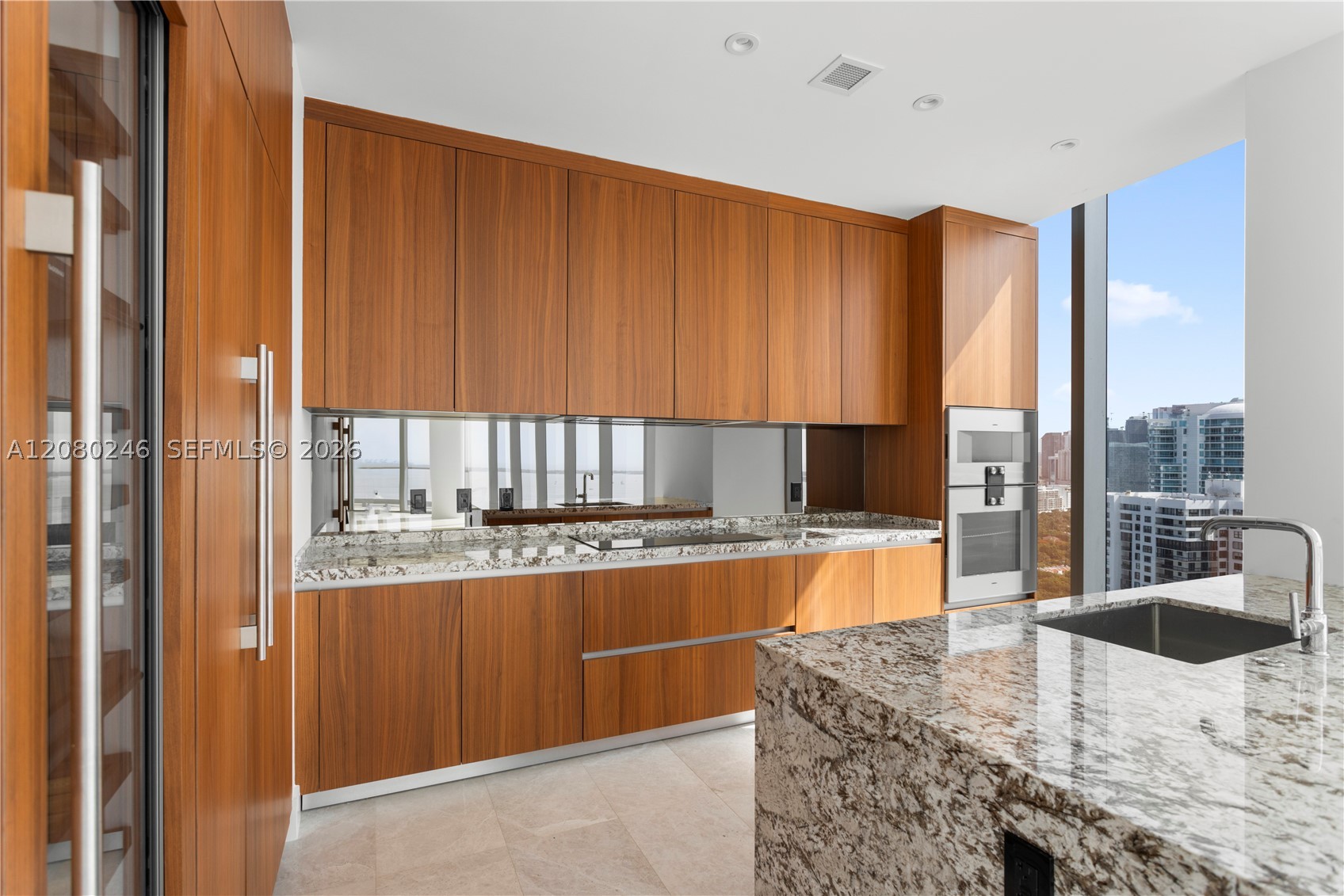 image Una Residences8