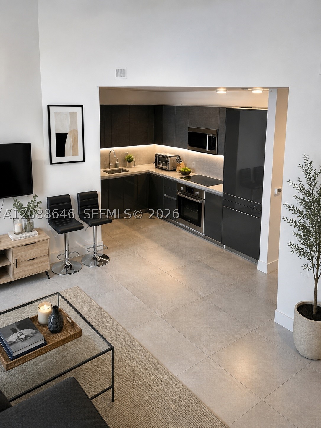 1080 Brickell Ave #907