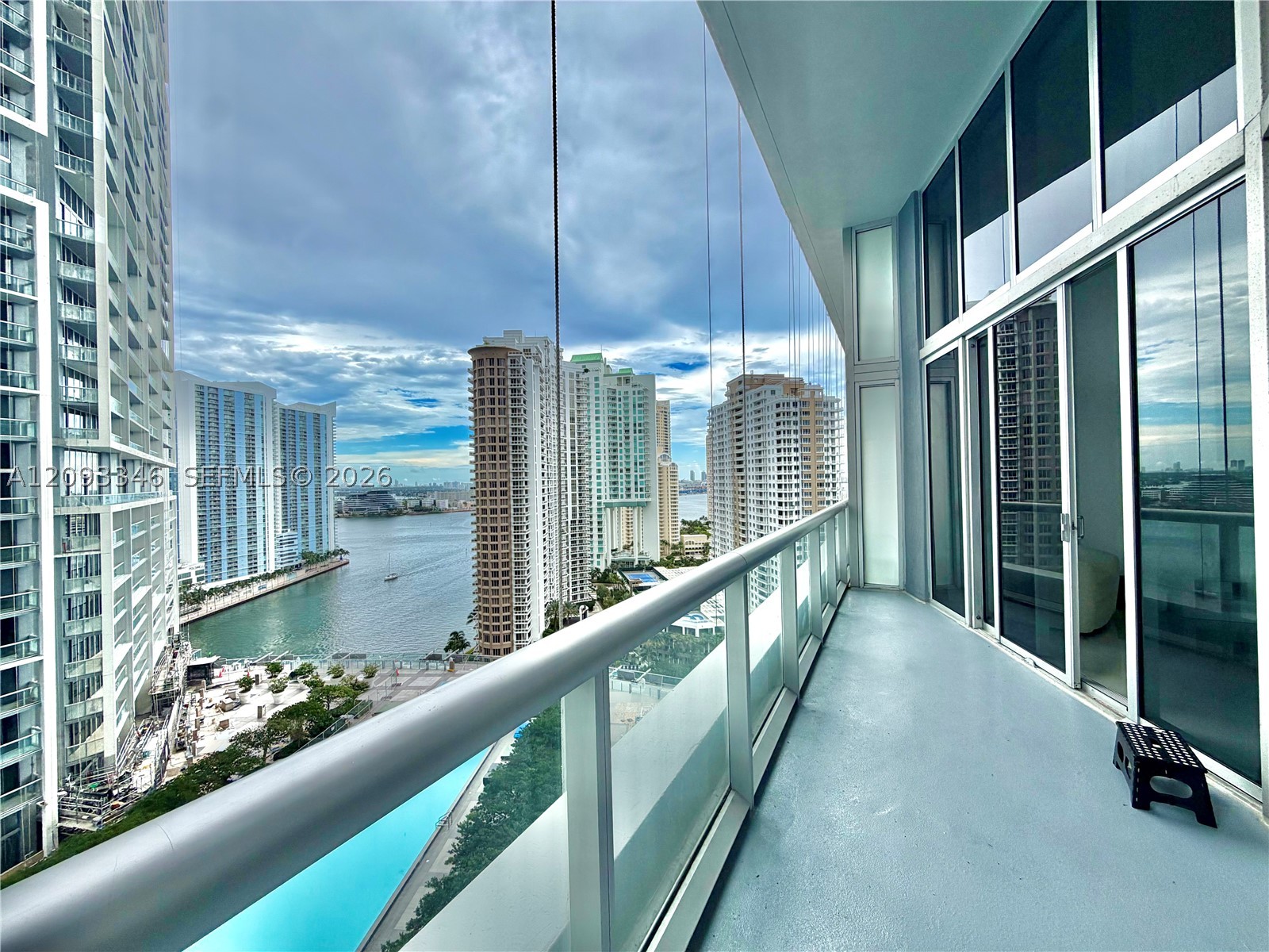 495 Brickell Ave #2206