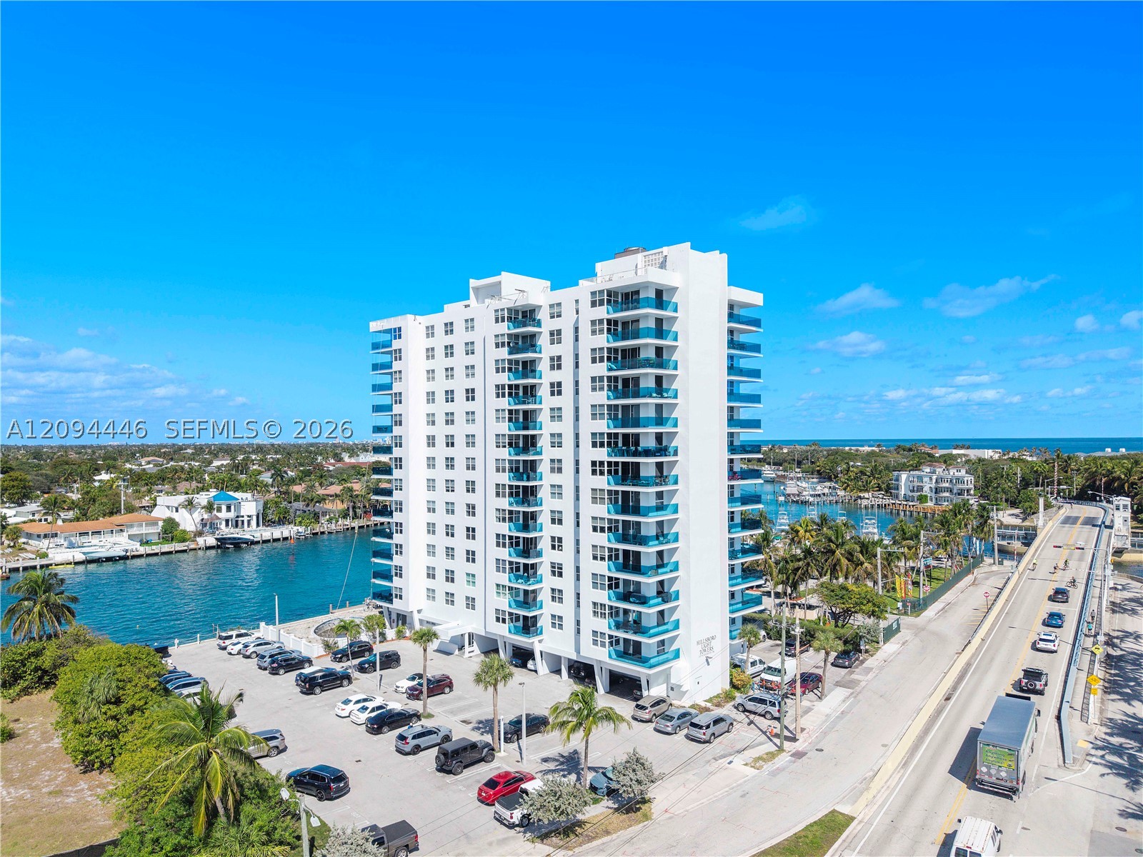 2639 N Riverside Dr #806
