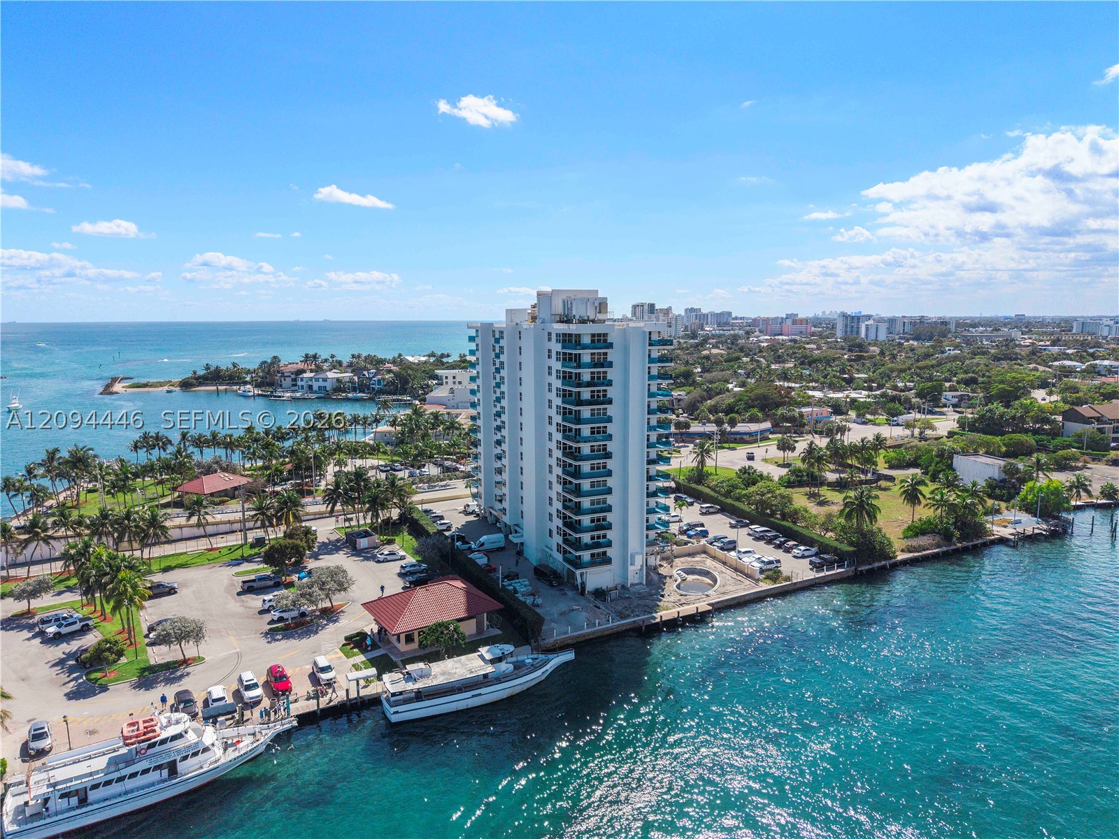2639 N Riverside Dr #806 Pompano Beach, FL 33062