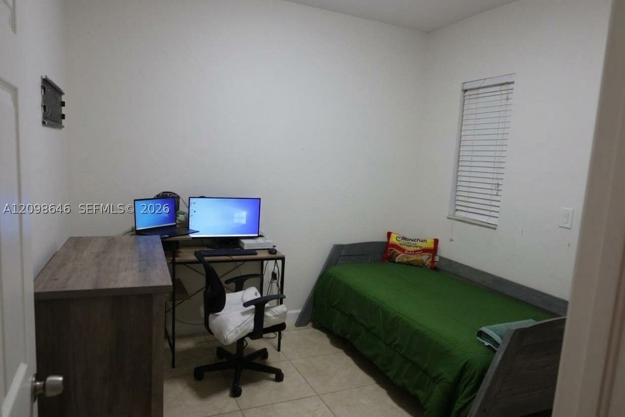 3127 NE 4th St Homestead, FL 33033