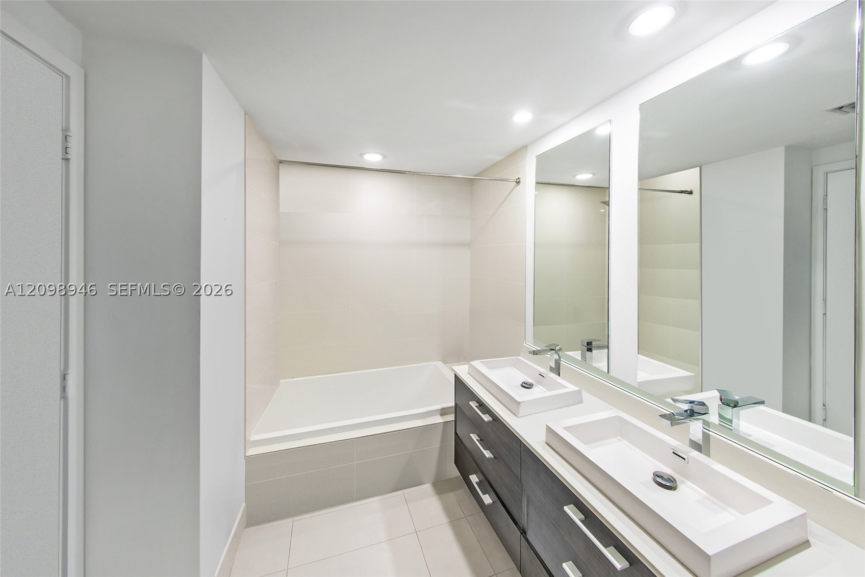 image Brickell Heights East9