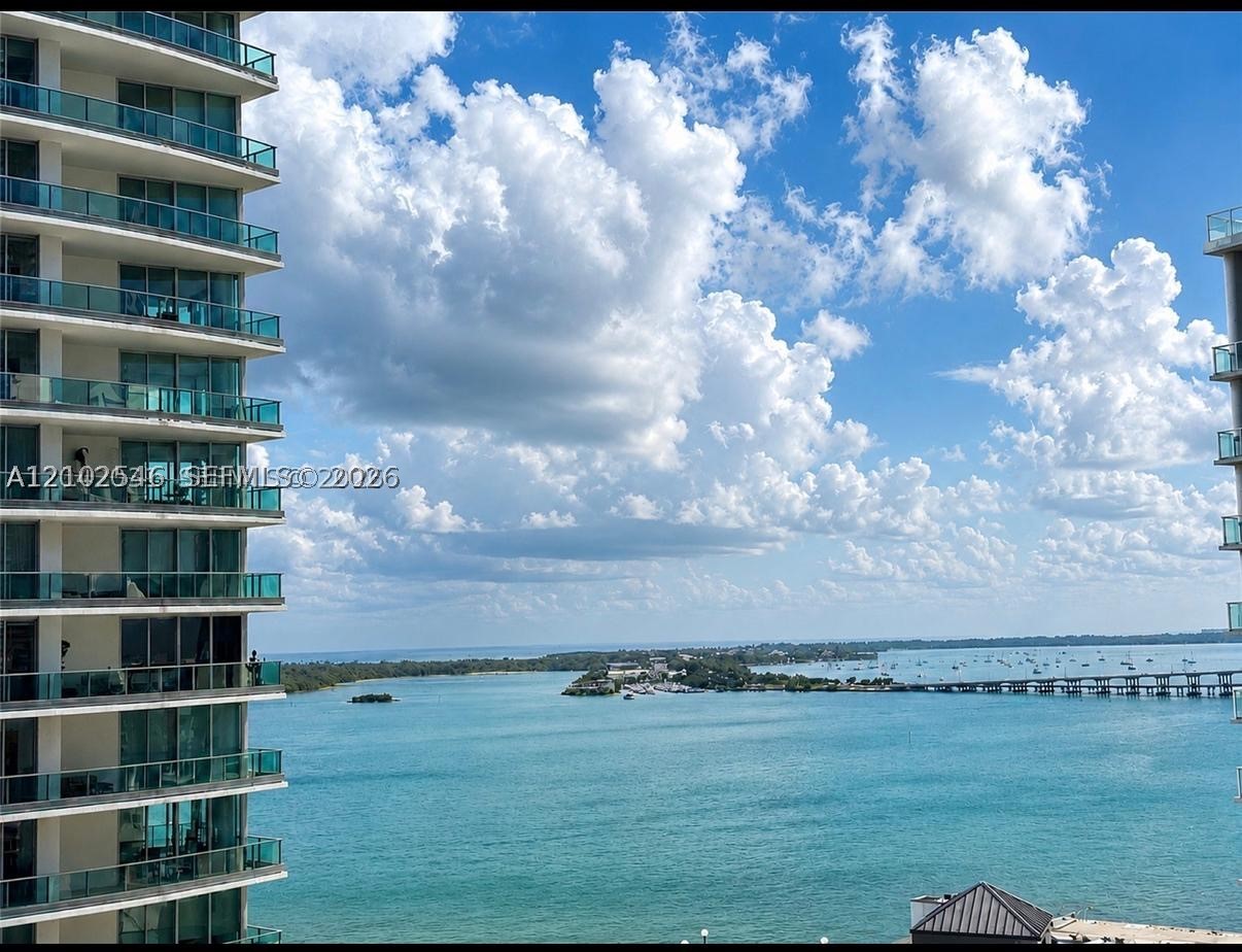 1300 Brickell Bay Dr #2307