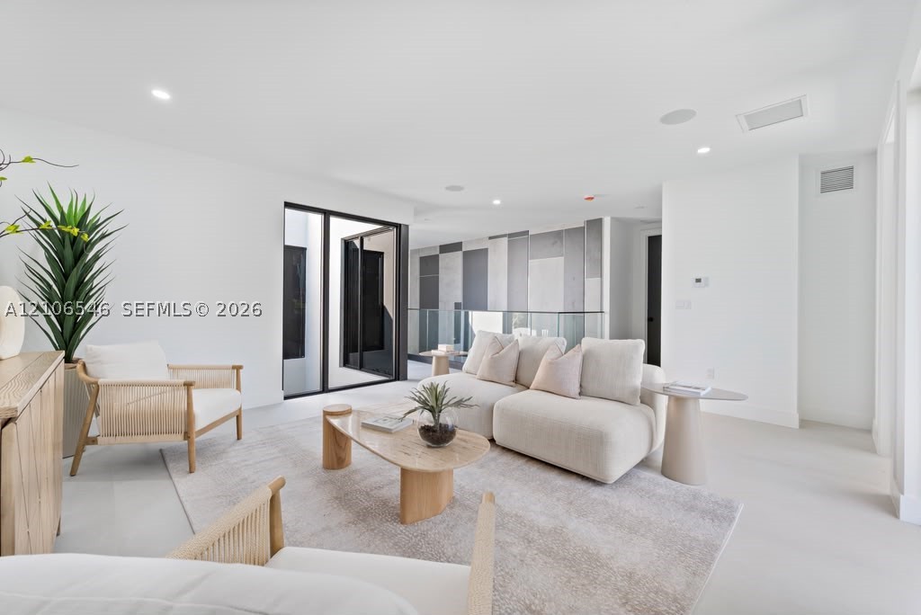 6335 SW 34th St Miami, FL 33155