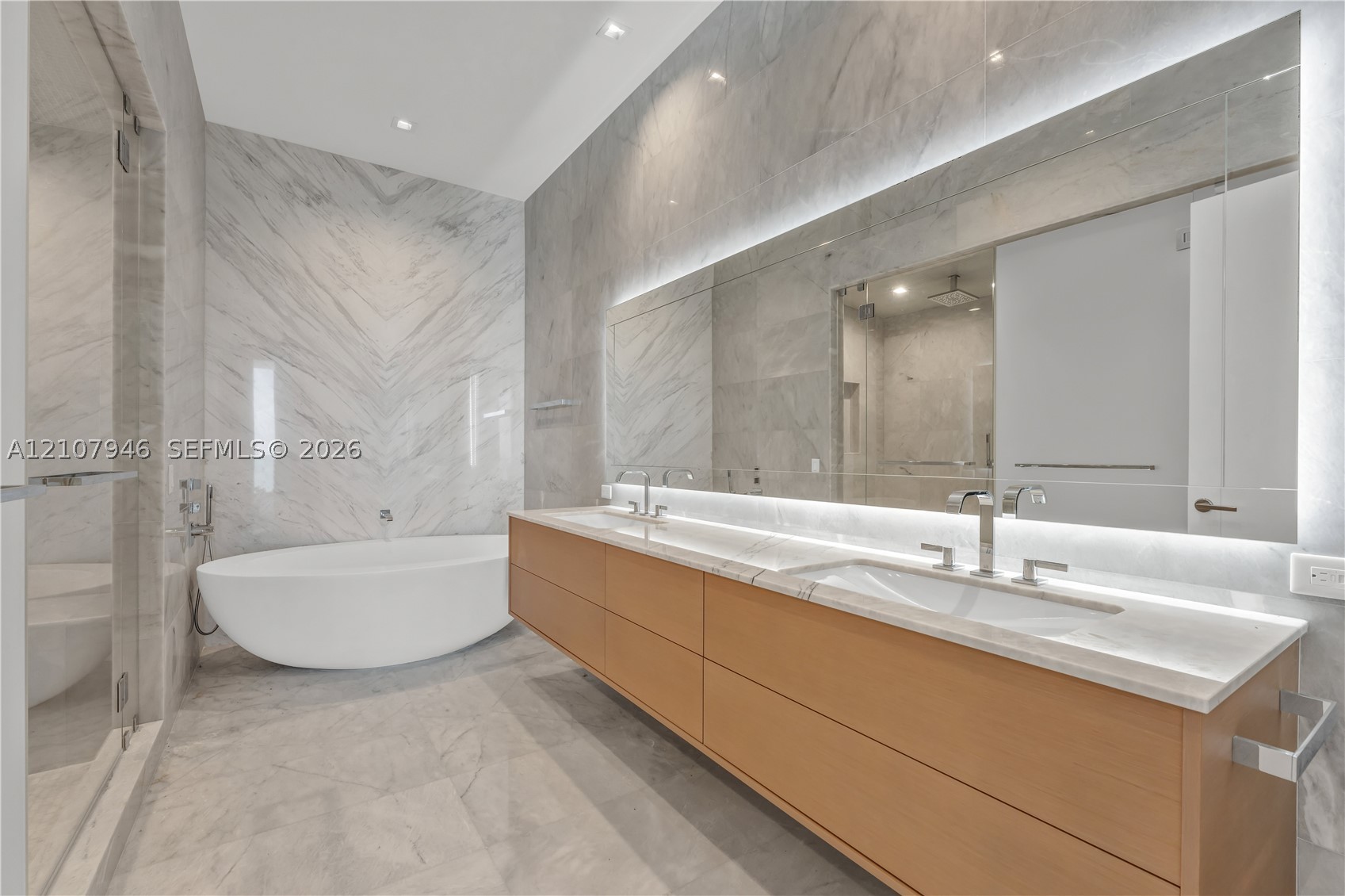 18501 Collins Ave #1501 Sunny Isles Beach, FL 33160